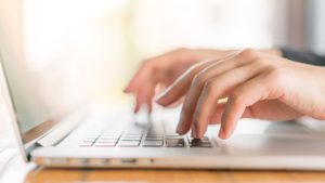 assistance informatique à domicile jardinage à domicile bricolage à domicile aide aux séniors ménage à domicile repassage à domicile service daide à domicile ménage à domicile